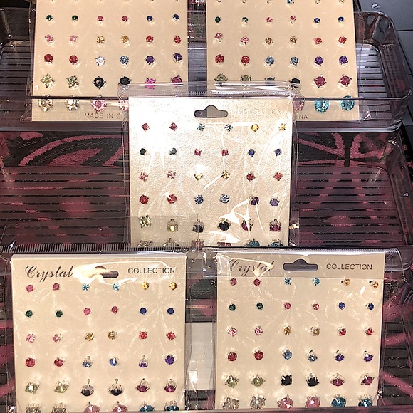 Assorted Rhinestone Stud Earrings Deluxe 18 Pair Pack - Picture 3 of 3